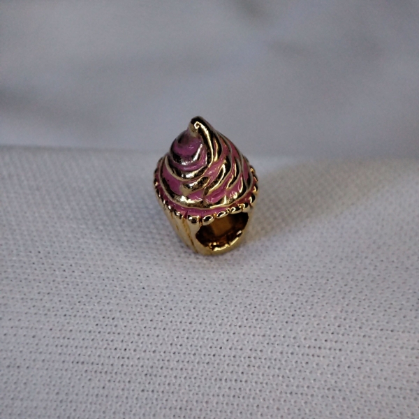 BERLOQUE PANDORA DOCE OURO