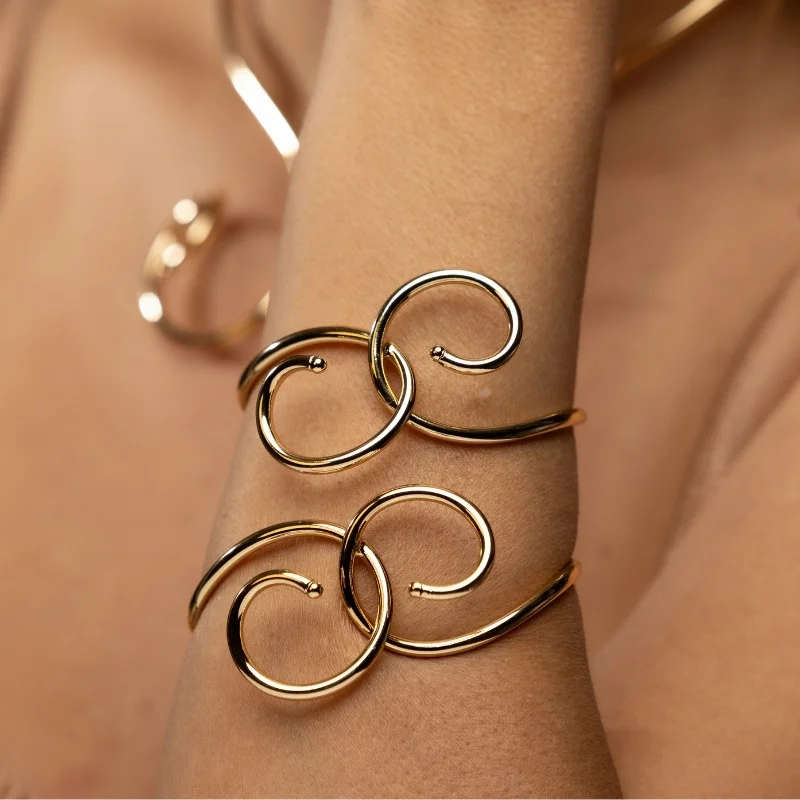 BRACELETE ENTRELAÇADO