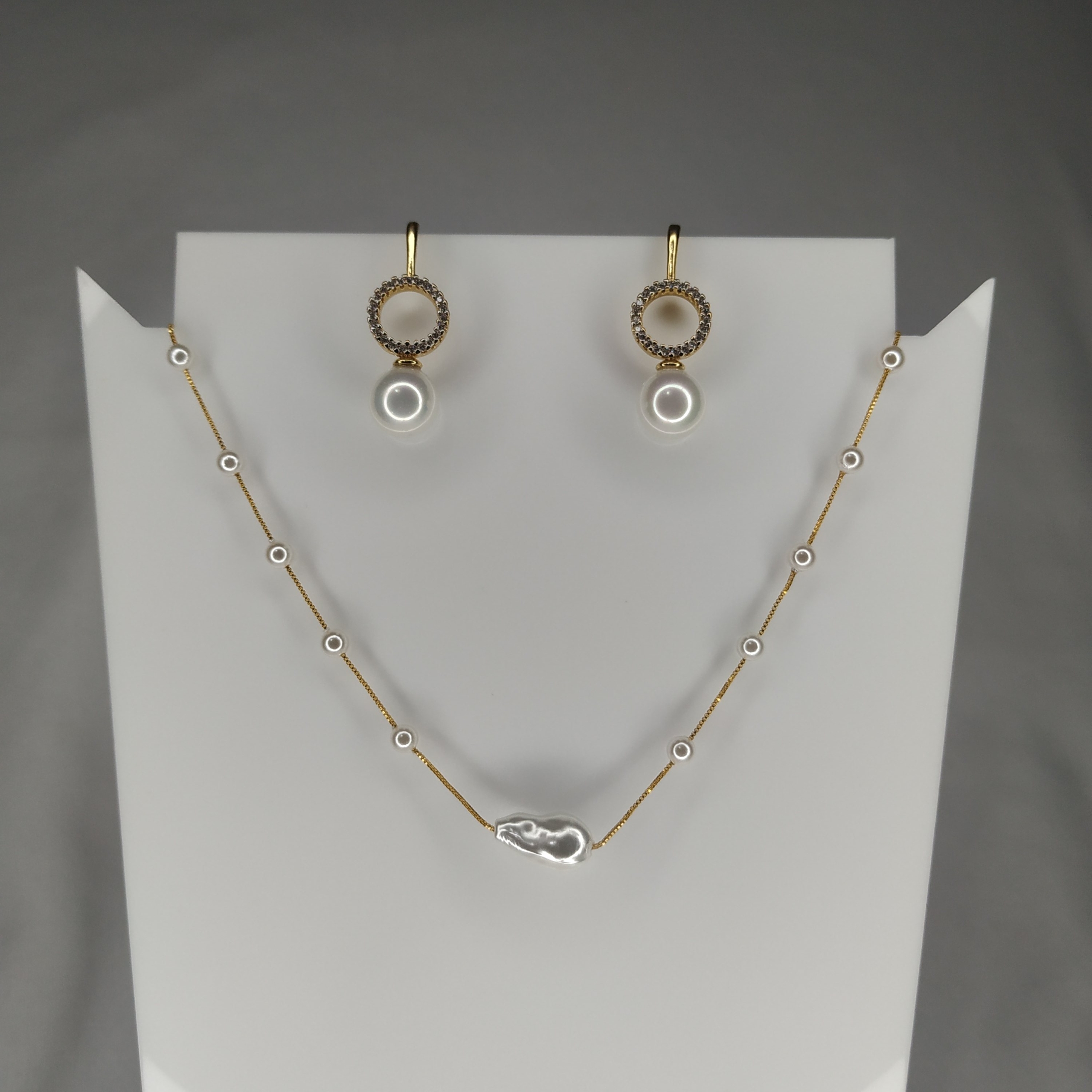 CONJUNTO PEROLINHAS RUSTICA COM BRINCO PÉROLA CRAVEJADO