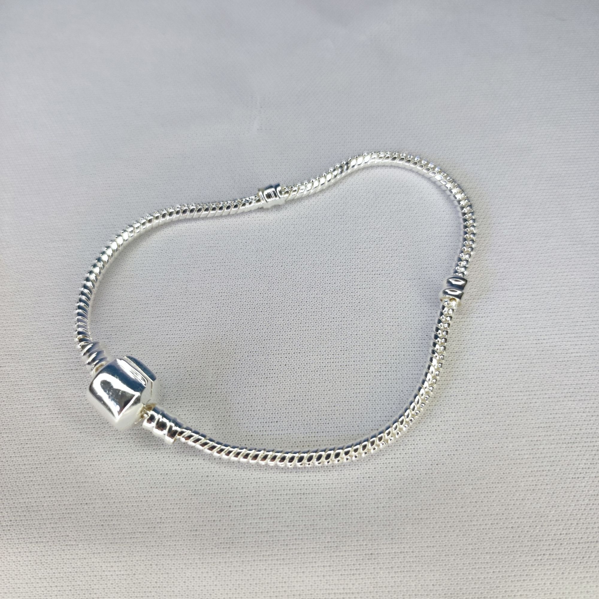 PULSEIRA TORCIDA PANDORA PRATA