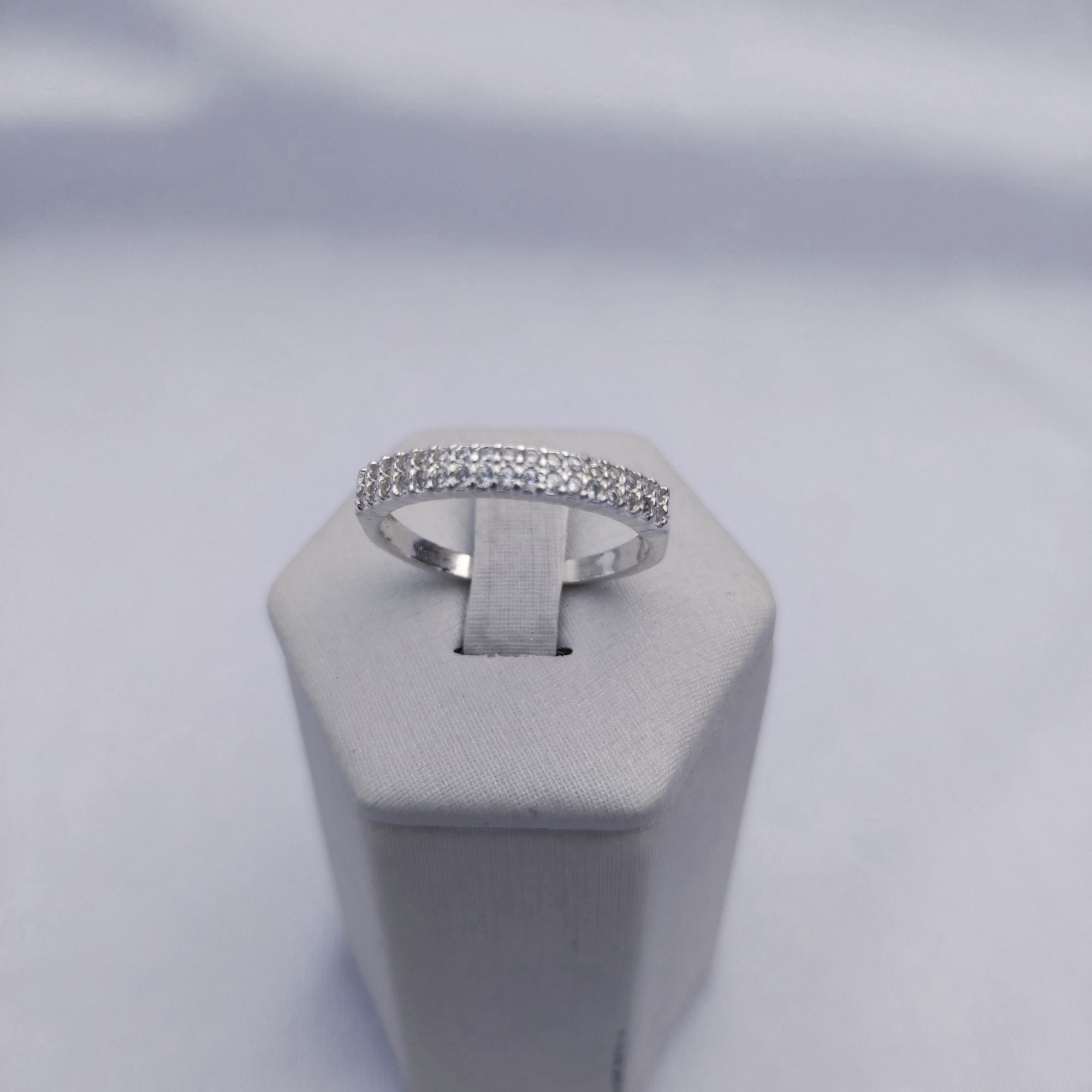 ANEL MEIA ALIANÇA ZIRCONIA 1,5 OURO BRANCO TAM 20