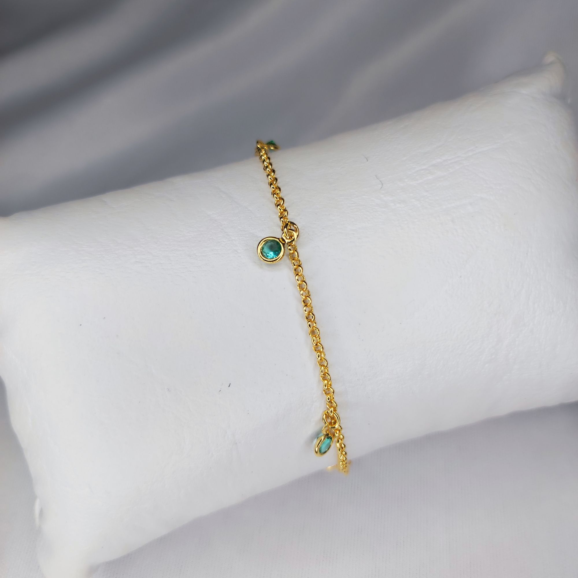 PULSEIRA ELO PORTUGUES E 5 ZIRCÔNICAS