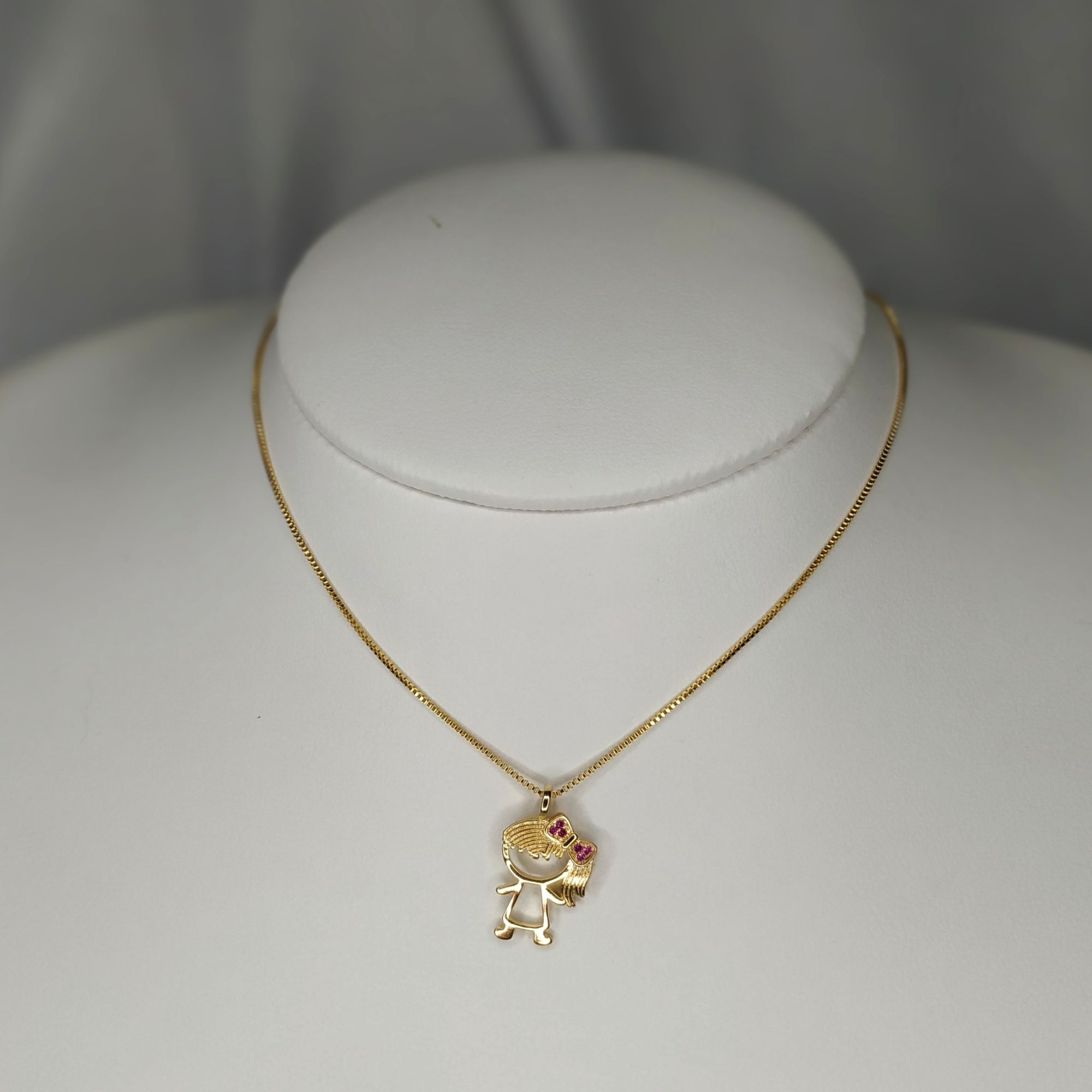 CORRENTE 45CM COM PINGENTE MENINA LAÇO