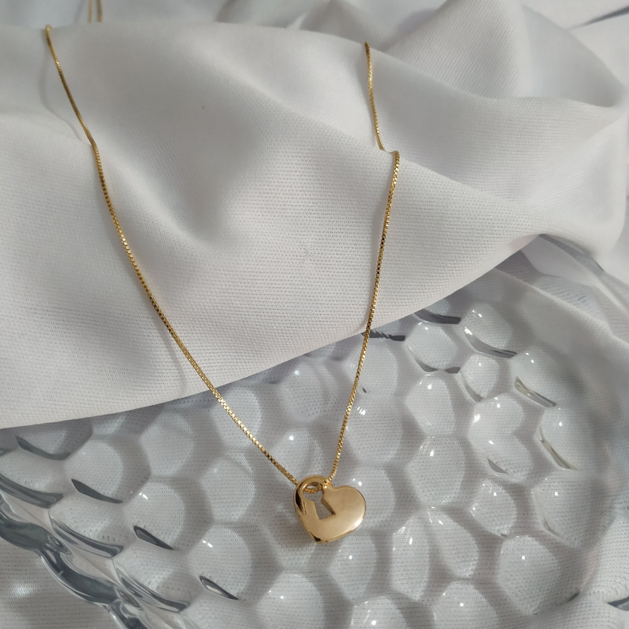 COLAR CORAÇÃO FECHADURA "P' VENEZIANA 45CM