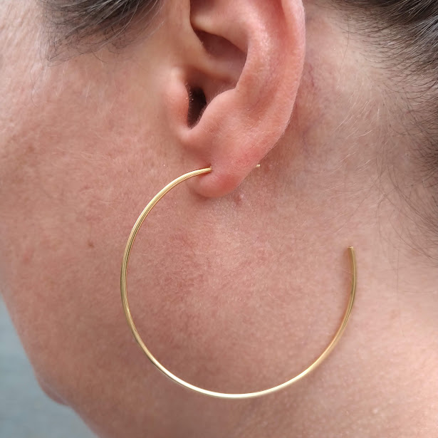 BRINCO ARGOLA MÉDIA LISA