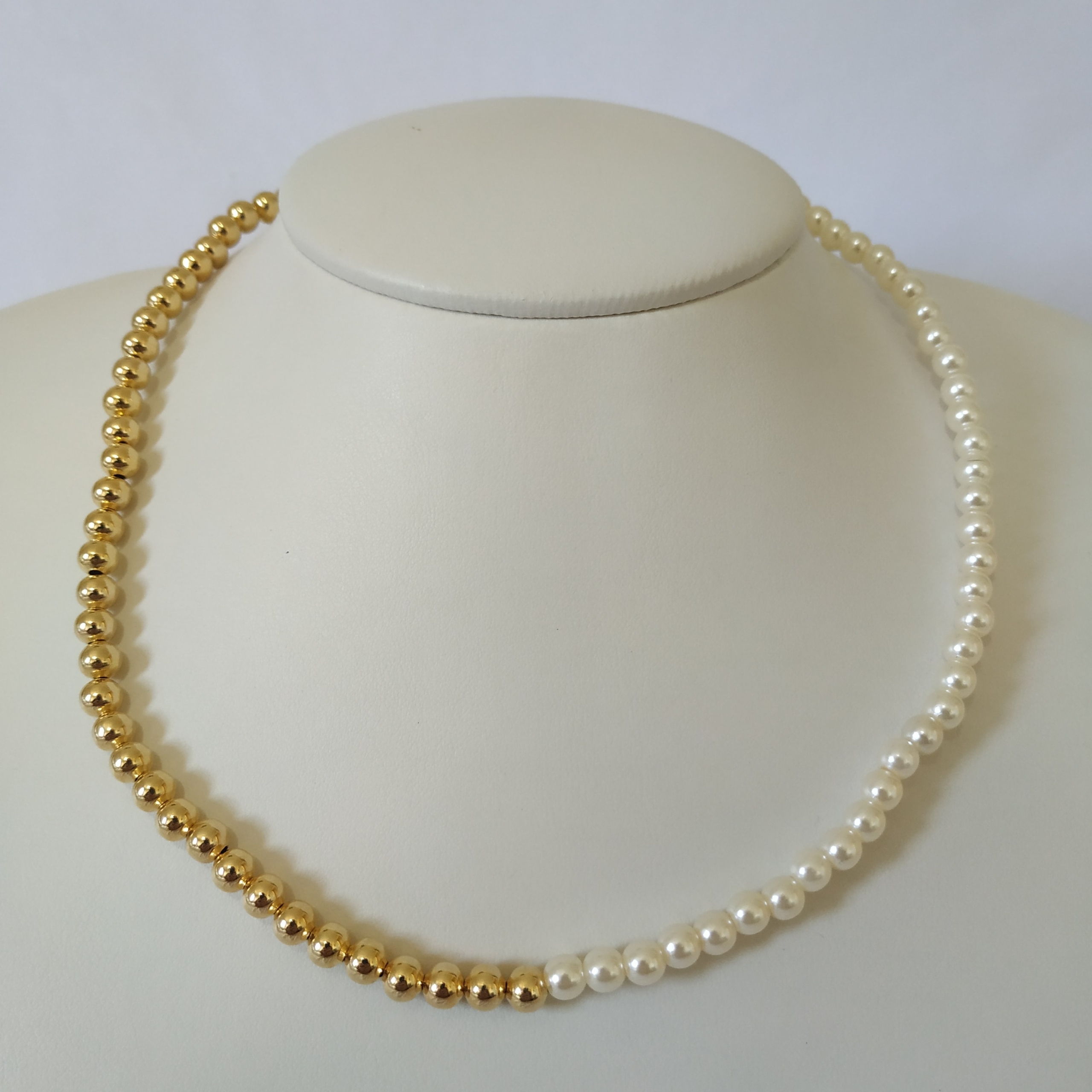 COLAR DUPLO COM PÉROLA E BOLINHAS