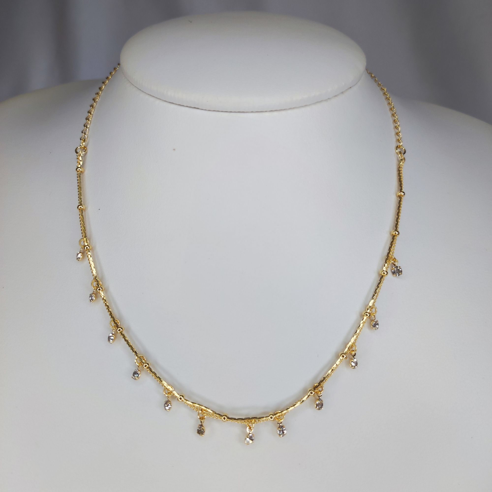 GARGANTILHA DUPLA CRISTAIS